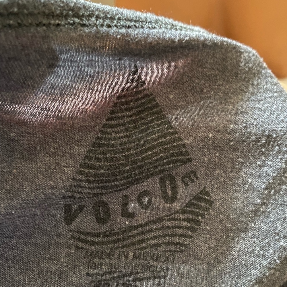 Volcom tee - Picture 3 of 4